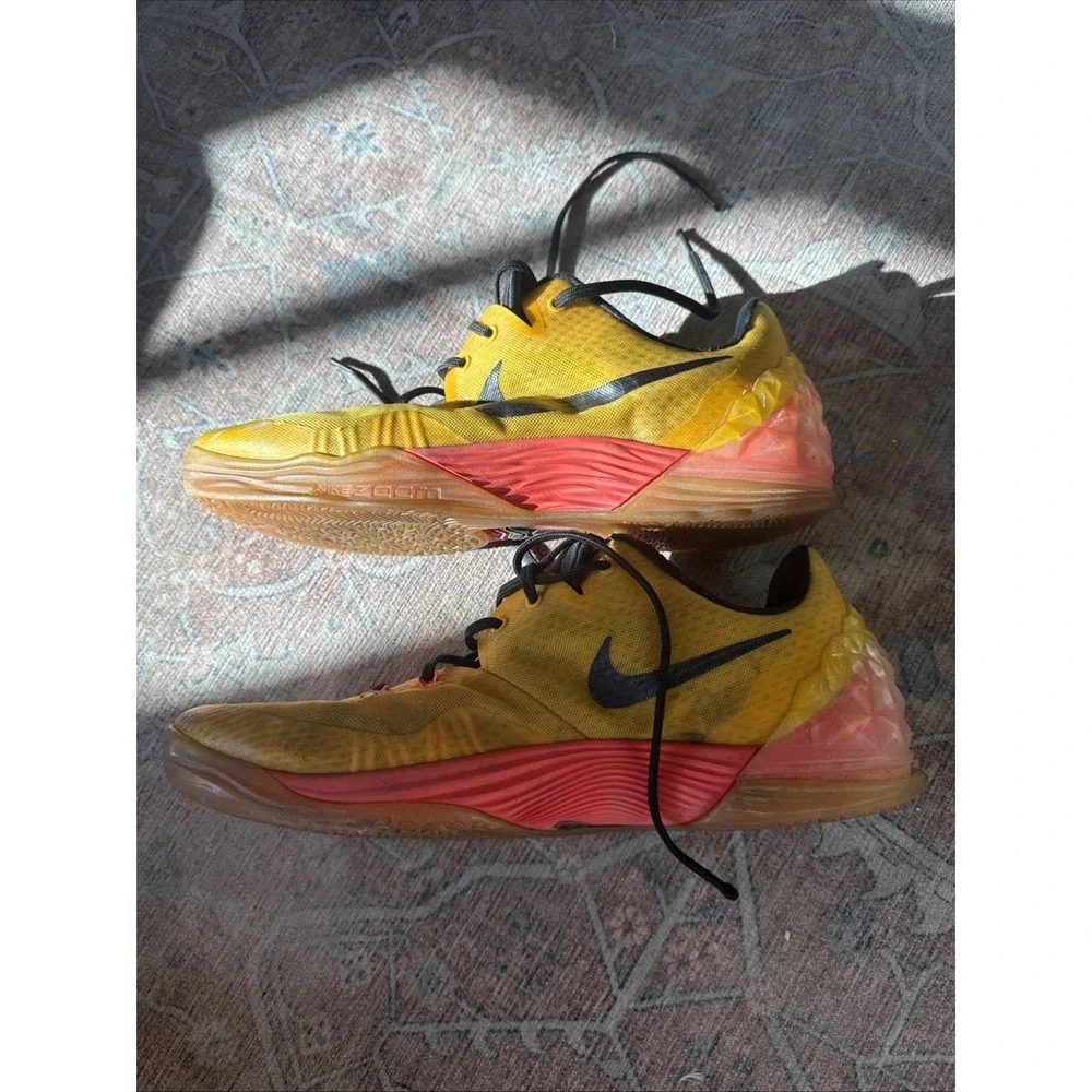 Nike Zoom Kobe Venomenon 5 Mens Size 12.5 Gold Athletic Running Shoes Sneakers